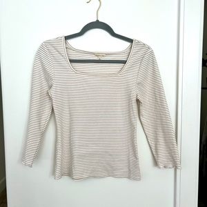 Square neck white 3/4 sleeve shirt